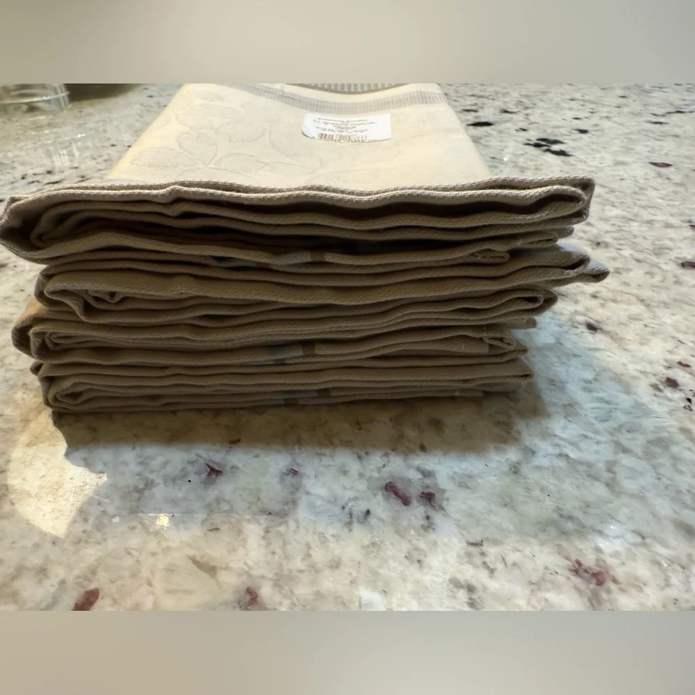 Le Jacquard Francais Primrose Bordier Set of 4 Napkins FRANCE